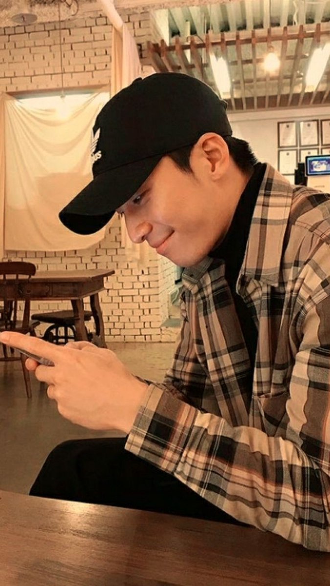 َ (@wihajoonfiles) on Twitter photo 