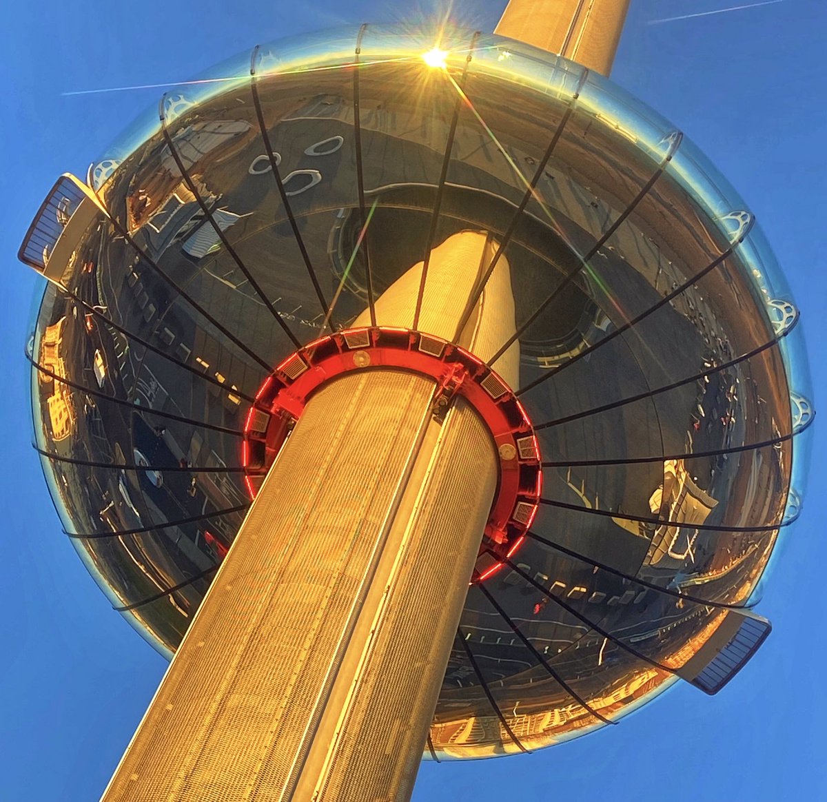 _BigBadJane_'s tweet photo. @ba_i360 looking good at sunset. https://t.co/obPgeCcsYg
