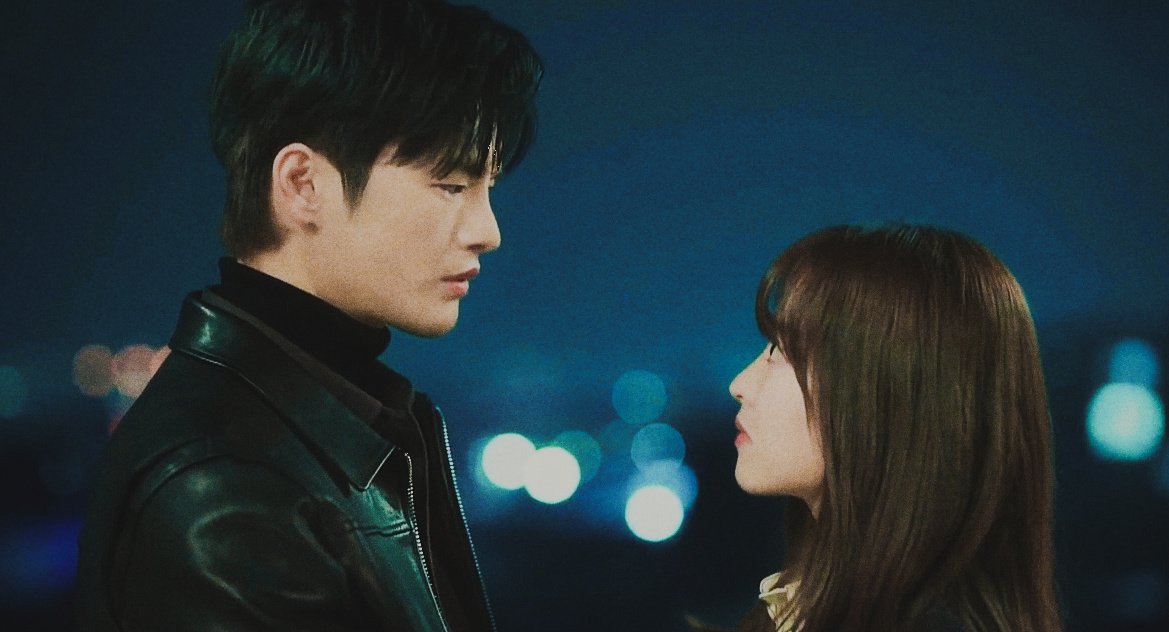 forbboing_sp's tweet photo. “love me to the point that you want to destroy the world for me.” 

#DoomatYourService, #seoinguk, #parkboyoung https://t.co/E7tGCpyySF