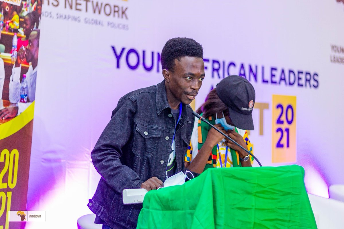 We love to see our Climate Reality Leaders in action! 
Catch up with Climate Leader Enock Mwewa's experience at the Young African Leaders Summit here 👉 bit.ly/3fzLn3H

#LeadOnClimate #ClimateAction