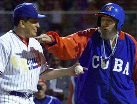 1999 – Se realiza un juego de béisbol entre jugadores veteranos de Cuba y Venezuela.<a href="/YadmaraR/">Yadmara Remedios 🇨🇺</a> @Condemar1987 <a href="/AdanVillavicen6/">Adan Villavicencio Guzman</a> <a href="/CubaVa_Bolivar2/">Grupo Trabajo Estadual Bolívar</a> <a href="/Cubacooperabol2/">Brigada Médica 🇨🇺 Bolívar🇻🇪</a> <a href="/Cubacooperaven2/">Cubacooperavene</a> <a href="/cuba/">@cuba</a>
