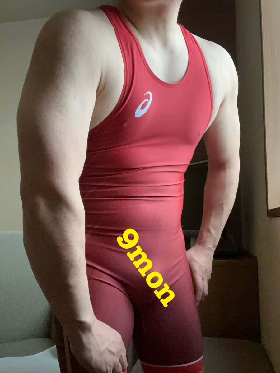 白ムチ tweet media