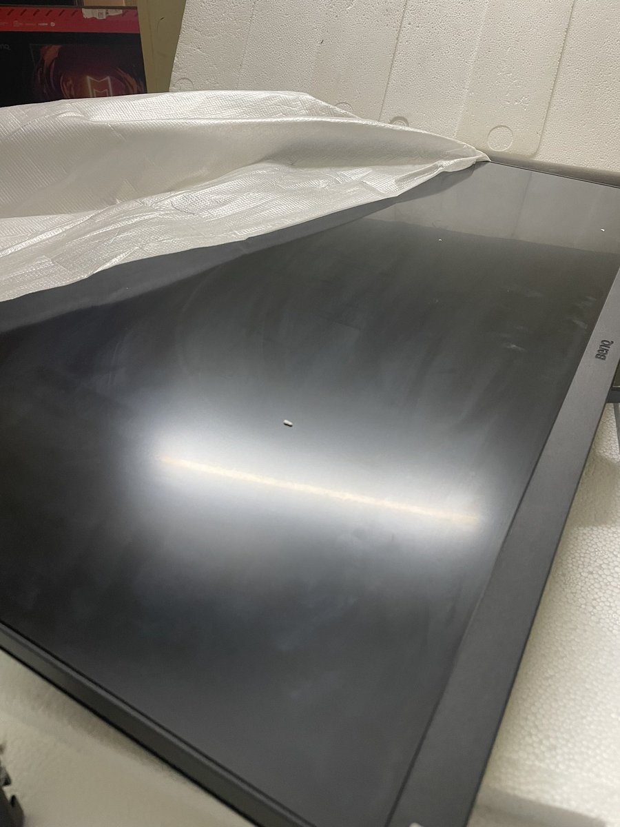 waranyogesh's tweet photo. @BenQIndia I still haven’t got my issue rectified. I received a old broken monitor as replacement. What exactly you guys expect me to do? https://t.co/pY5IXWPwvI