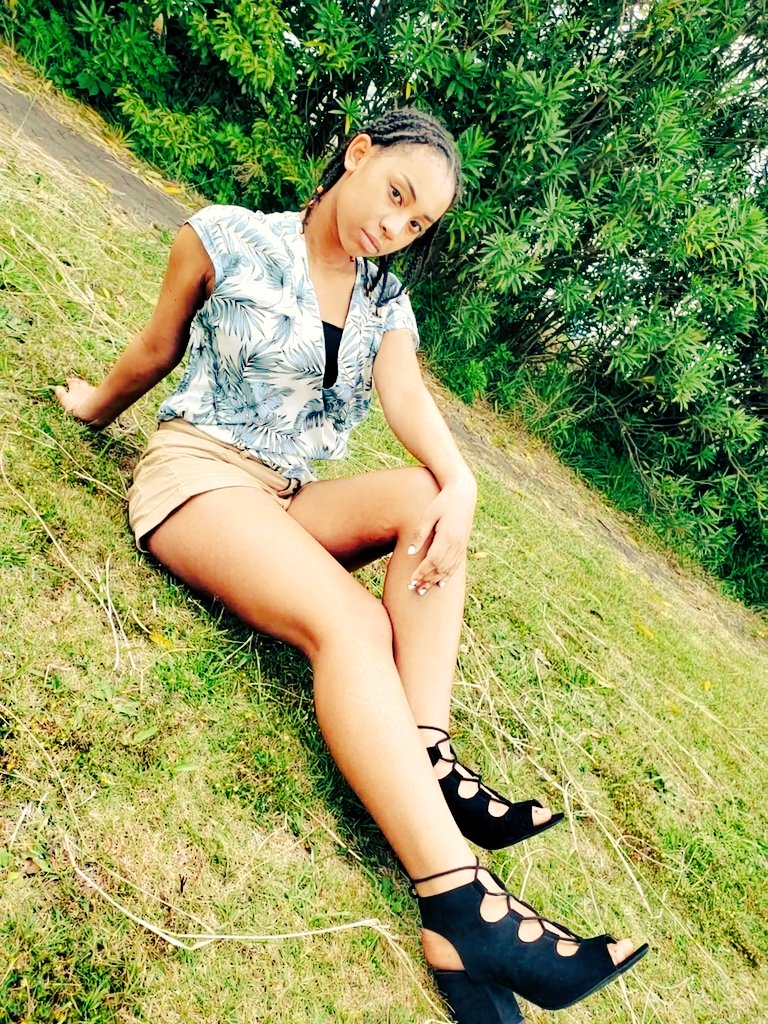 ema84761077's tweet image. 📸過去ピク📸
小テストがありました！
明日もあるから頑張るぞ😁
#mixedgirl
#ハーフモデル
#mixmodel
#ミックスモデル