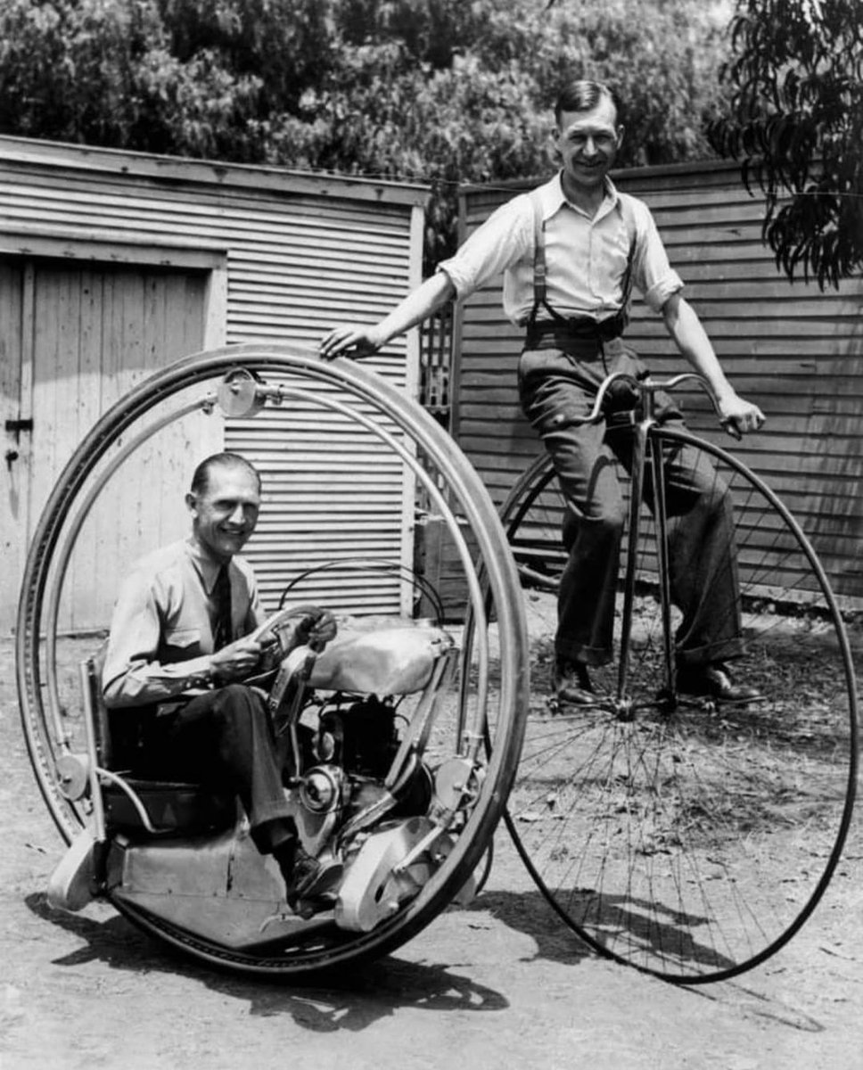 MobilityUrban's tweet photo. Depuis 1930, nos #gyroroues ont bien évolué et on adore ! 😍
En 2022 nous avons droit à des modèles électriques, compactes, puissants et au design futuriste. 

Alors êtes-vous prêts à craquer pour cette #mobilité ?! #solutionEDPM @wena_black @euc_on @yasoufanboi @GirolletMarc https://t.co/EtUWZ1oRGm