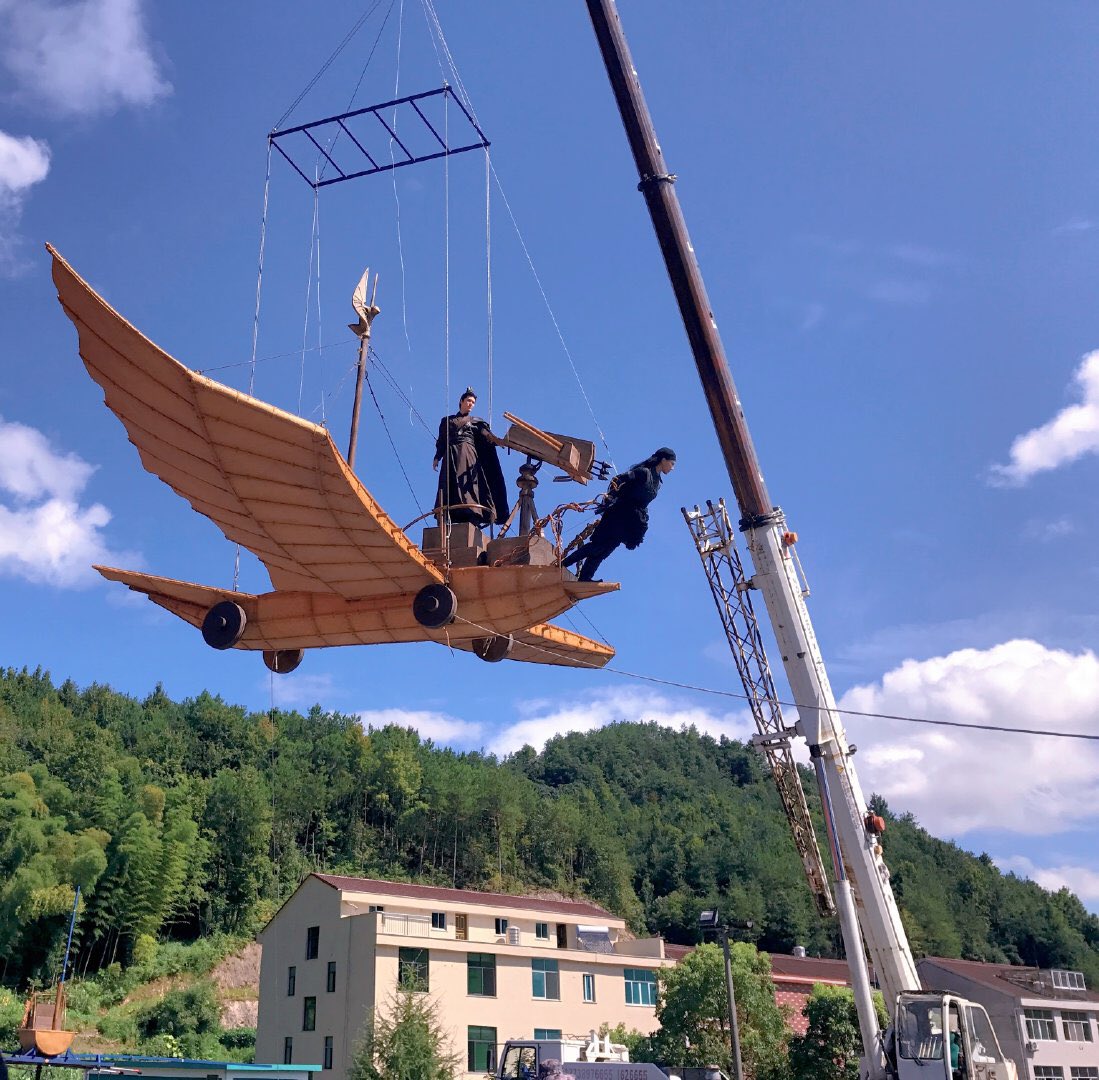 แซวตัวเองก็ได้นะคะ วันก่อนลากรถขนคน วันนี้มาเครื่องบินบ้าง 😂
m.weibo.cn/1982429493/472…

#กระจกสองนครา 
#镜双城 #MirrorTwinCities 
#อวิ๋นฮวั่น

#หลิวไห่ควาน #LiuHaiKuan #刘海宽 #リウ・ハイクアン #류해관