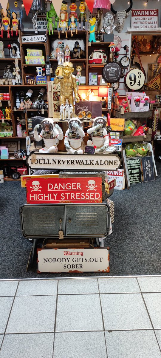 RobertTBruce8's tweet photo. Love to buy those 3 πππ + YNWA plate if I had the π· π€· #parkheadforge https://t.co/Tsa3SZjZKK