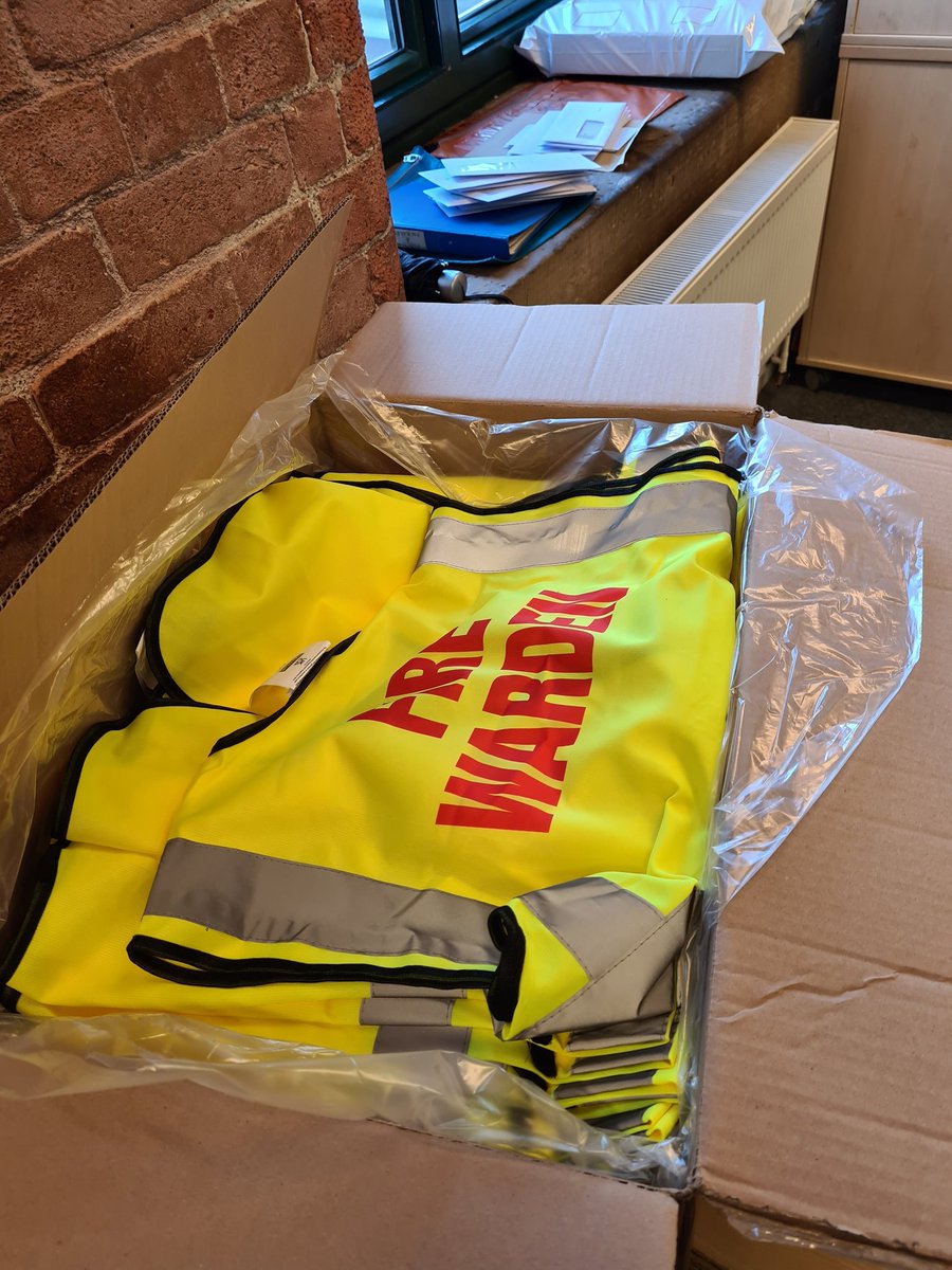 BDCFTfire's tweet photo. An exciting day for the Fire Team, the arrival of our brand new Fire Warden Tabbards! Expertly modelled by our very own Yvonne, our HQ Fire Warden, from the @EAF_at_BDCFT team at New Mill 
#FireWarden #FireSafety https://t.co/FwNLFm3WO9