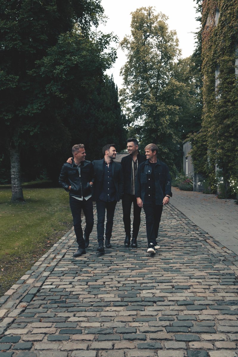 westlifemusic's tweet photo. Stay tuned, lots to come in 2022 👀 https://t.co/t1lN0U4MW5