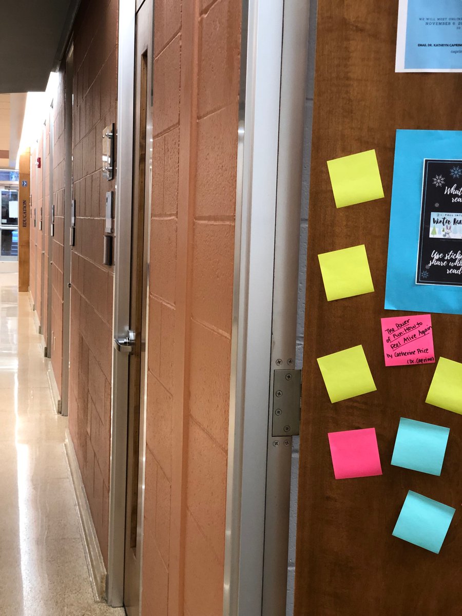 KCapLiteracy's tweet photo. Letโs get this party (semester) started @EtownCollege! #firstday #firstonehere #spring2022 https://t.co/o5tJBv20V3