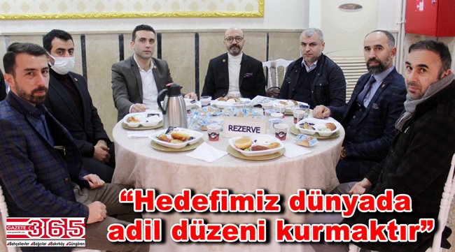 365gazete's tweet photo. Yeniden Refah Partisi Bahçelievler Teşkilatı kahvaltıda buluştu
https://t.co/1nyzP5GUW7 #istanbul #bahcelievler #teskilatbulusmasi #fatiherbakan #erkanilyashelvaci #metinturk @rprefahpartisi @refahist https://t.co/hNKM873JX6
