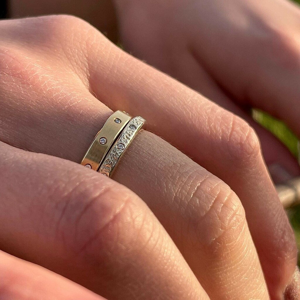 SheilaFleetSFJ's tweet image. Sheila has lots of rings perfect for stacking… ✨

Do you stack any of your Sheila Fleet rings? 💍

#sheilafleet #sheilafleetjewellery #orkney #scotland #madeinorkney #madeinscotland #orkneyjewellery #jewelleryworkshop #jewellery #enamelledjewellery #s… instagr.am/p/CY3z9witiCn/