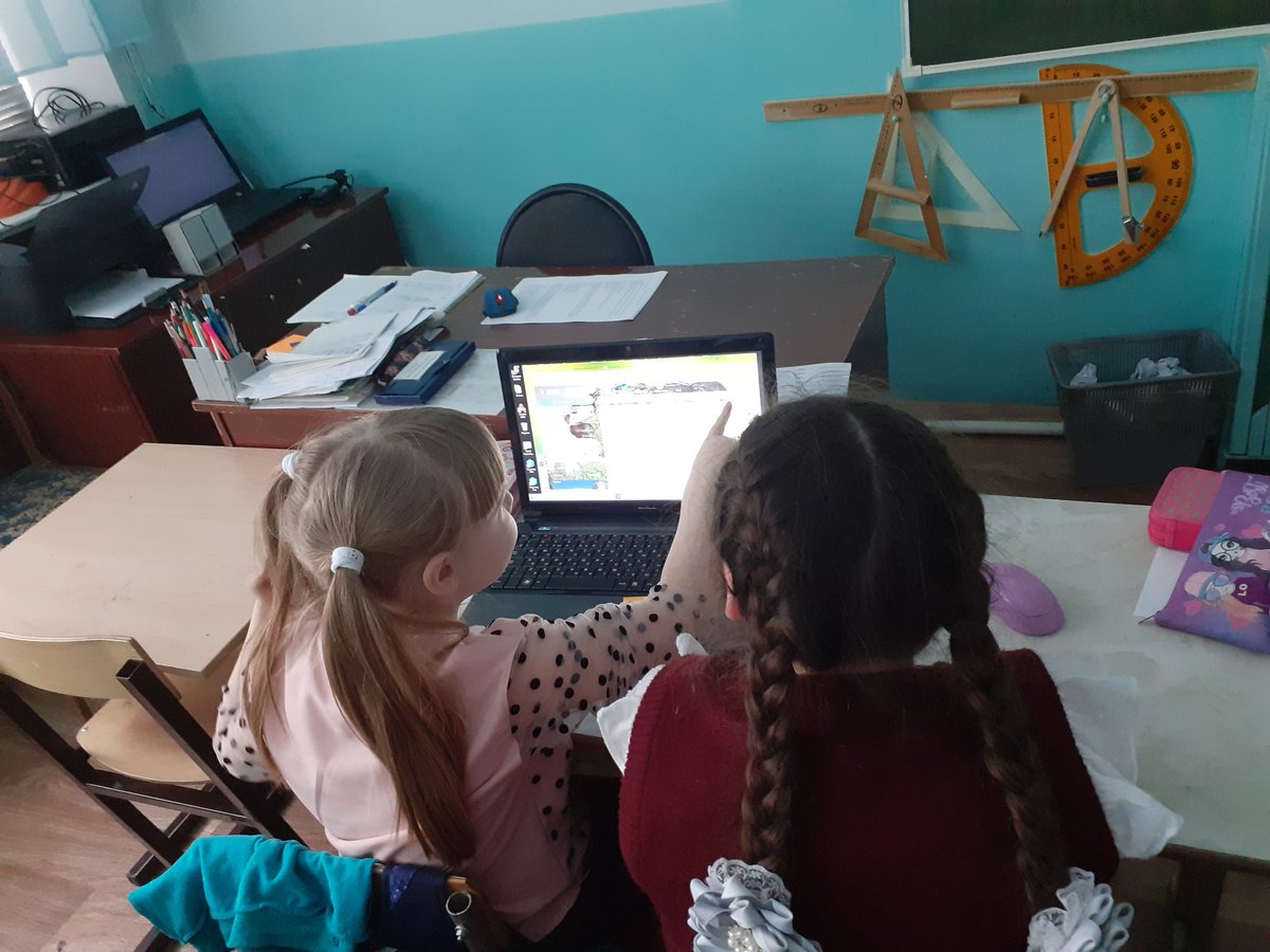 18.01.22 учащиеся 1 класса  ГБОУ НШ " Гармония" приняли участие в мероприятии " Безопасное путешествие в страну Интернет".
В ходе которого  вспомнили историю создания компьютера, что такое интернет,польза и вред интернета. Играли в игры " Сеть", "Вирус".