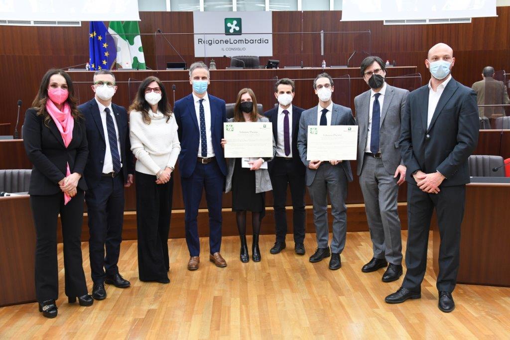 ConsLomb's tweet photo. Premiati oggi a #Palazzopirelli i dottorandi @mosca_erica e @andreabrambill, vincitori di “Valutare Premia” il premio del @ConsLomb 

Leggi #LQ https://t.co/anKh5ewhsb  

@FermiAlessandro @f_brianza @CarloBorghetti @GioMalanchini @dariovioli @mdegliangel1 @polimi @StefanoCapolon4 https://t.co/TTHEpg2NMg