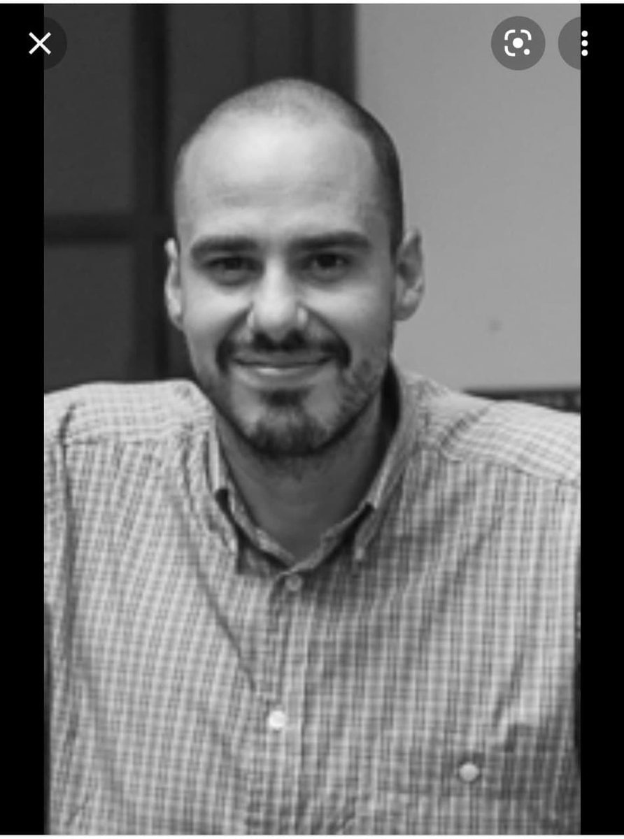 IColegiales's tweet photo. El IES Los Colegiales ha tenido el honor de recibir a Antonio Pampliega, periodista especializado en las zonas de conflicto. Le ha enseñado a nuestro alumnado  la gran suerte que tienen de vivir donde viven a través del testimonio de otros jóvenes que viven rodeados de guerra. https://t.co/NE0Vf1WRqM
