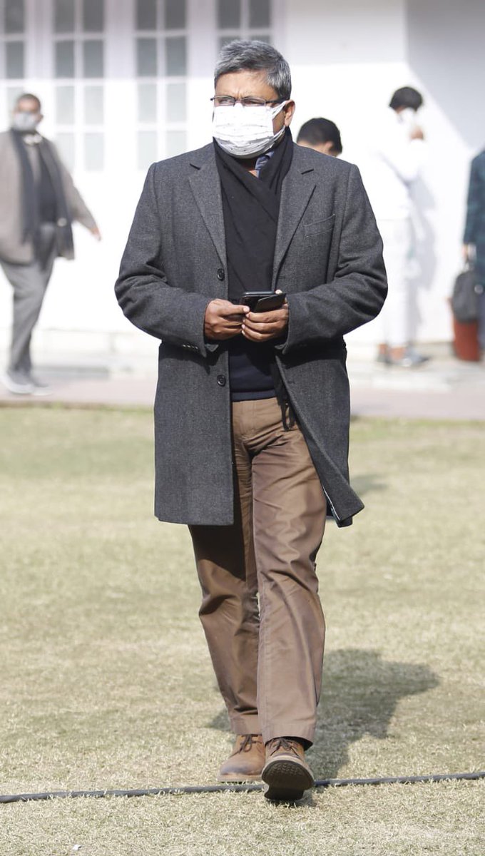 umashankarsingh's tweet photo. दस अंतर ढूँढें 🥶
#FullFrameTwitter https://t.co/8s6tJ3dr2u