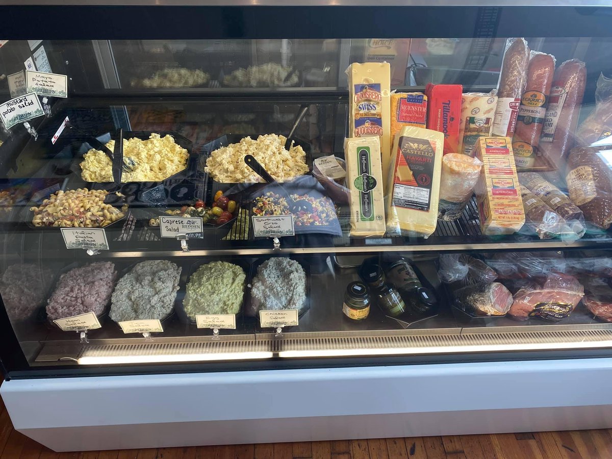 AliGroupFS's tweet photo. Whether displaying prime meats, pre-made salads or deli meats, @Beverage_Air Curved Glass Deli Cases will display your product in the best possible light.
#delicase #beverageair #aligroupfs #foodservice #foodserviceindustry #foodserviceequipment https://t.co/8q6uOPhSMH