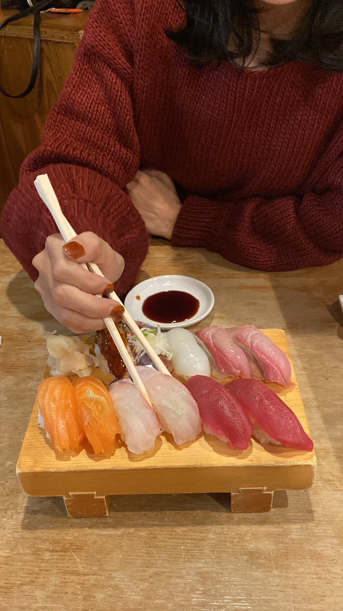 Ikutan tren, flexing….