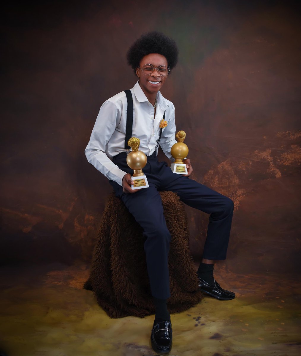 Stevoskyx's tweet photo. Resist that urge and focus more on the positivity around you.

This Awards are dedicated to @thatsdax 

Cc; @agma_official  #Awardwinning https://t.co/rn5V46XMAe