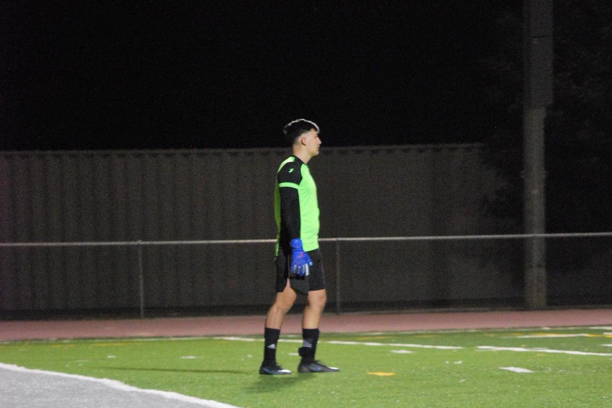 ALAIW_Athletics's tweet photo. Our Boys Soccer Team has had a great start to Region Play this Season! They are currently 3-0-1 in Region. Trey Van Skyke (Jr) and Isaiah Ramirez (Jr) have both scored 9 Goals while Elijah Ramirez (Sr) is currently ranked 2nd for 59 Total Goals saved this season! 

#SWORDSUP⚔️ https://t.co/5ttuWXEbfY