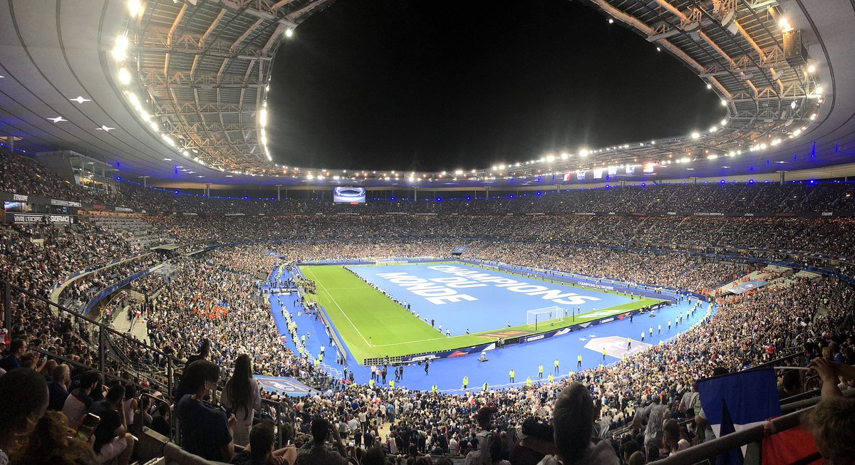 LiquipediaRL's tweet photo. In today's news: Stade de France wants to host an RLCS Major. 😅

Imagine an RLCS LAN spectacle at a stadium like this. 👀 https://t.co/mXgzPWB38X
