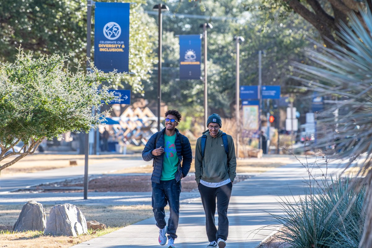 AngeloState's tweet photo. It's a beautiful day to have the #RamFam back on campus! #AngeloState https://t.co/xUQILCIZ26