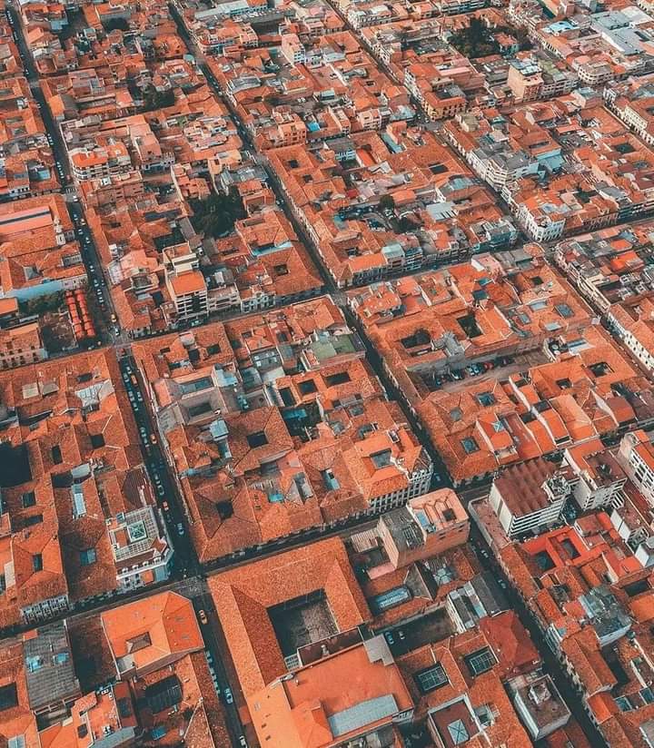 DriverEcuador's tweet photo. Así lucen los tejados de las casas de nuestra hermosa ciudad de Cuenca
Fotografía: Juan Terreros
#VisitaEcuador #VisitaCuenca
#GuiaConductor https://t.co/EUgeUE0fZ4
