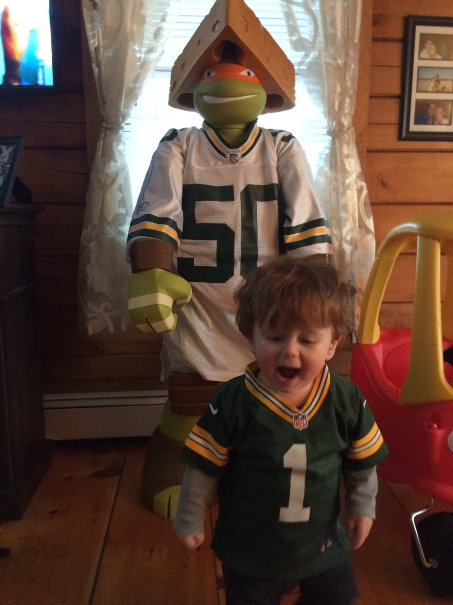 galati_santo's tweet photo. @PatMcAfeeShow @OfficialAJHawk I need a new Hawk Jersey, mine got stolen by a ninja. #pmszoomaj #phantompubetrimmer https://t.co/pQbUqrEJFC