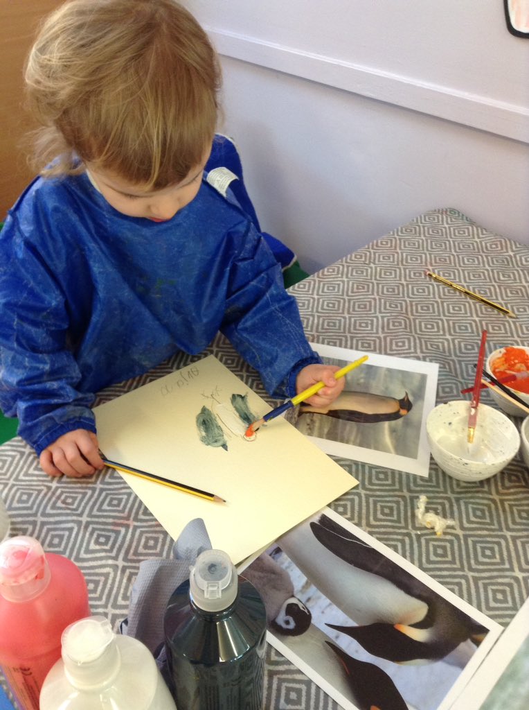 BroughPrimary's tweet image. EYFS- For our winter focus, we are learning about penguins and the Antarctic. The children have created some brilliant observational paintings of emperor penguins. It was wonderful to see the concentration on the children's faces! ❄️🐧✏️🌈☀️ #processoflearning #meaningfulart