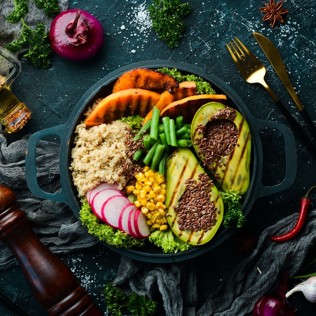 Elektrolitler ödem konusunda vücuda yardımcı olabilecek önemli faktörlerdendir. 👉🏻 Magnezyum, sağlık ve spor performansı açısından önemli bir elektrolittir. Kadınlar üzerinde yapılmış bazı araştırmalar, magnezyumun ödemi engelleyebileceğini göstermektedir.