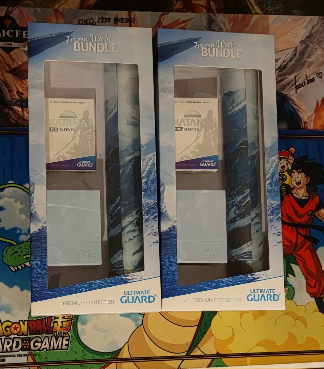 On vous fait gagner 2 packs "Frozen World Bundle" de chez <a href="/UltimateGuard/">Ultimate Guard</a> ! ❄️

Idéale pour débuter ou pimper ses accessoires ! 🌨️

Pour participer : RT, Like, Follow 👇

Le tirage au sort pour désigner les 2 gagnants aura lieu jeudi soir !