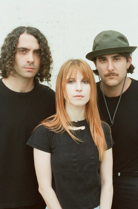 Paramore_GR's tweet photo. THEY ARE BAAAAAAAACK https://t.co/Vmi5MLuL4a