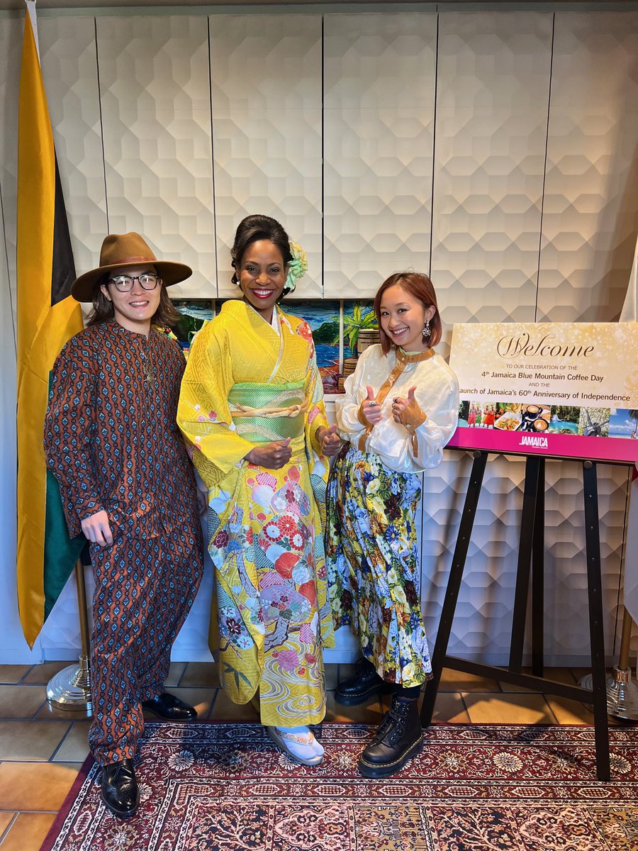 ShornaKayR's tweet photo. 3/3_Thanks to our guests for taking the time to #indulgeinlegendaryluxury with us. We appreciate your strong interest in #JBMCoffee & J’can tourism. Looking fwd to your support in 2022 and we hope you’ll continue to sip and share our delicious brew with everyone you meet. https://t.co/dLEXNEVxE5