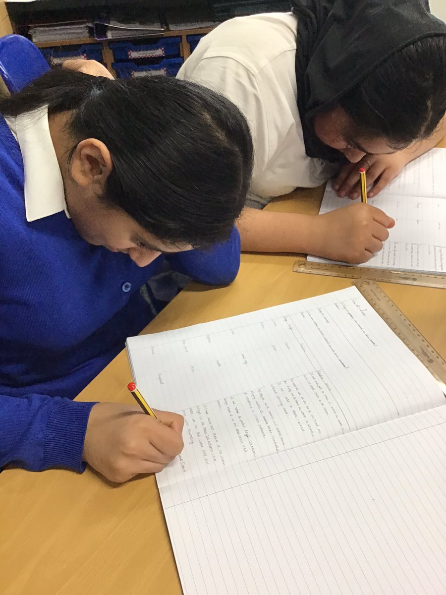 alstonprimaryb9's tweet photo. Year 6 are identifying how animals and plants have adapted to suit their environment. #Science #EvolutionandInheritance https://t.co/afdtrNEX7E