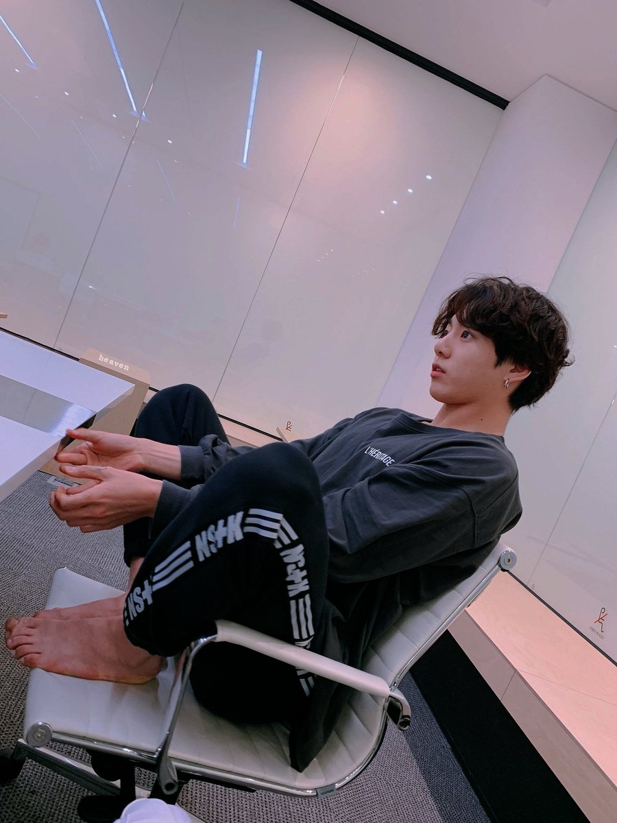97SHEAVEN's tweet photo. boyfriend material ♥︎ https://t.co/upBhihPLzJ