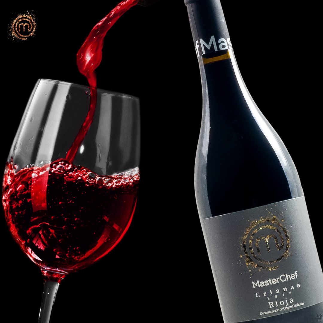 masterchefvinos's tweet photo. Ha sido elaborado tras la selección de diferentes zonas concretas de los viñedos más antiguos de la familia 🍷
Su temperatura de consumo ideal son los 14ºC 🌡️
#viñedo #crianza #rioja #crianzarioja #vino #masterchef #clubmasterchef https://t.co/GxVigd1oYE