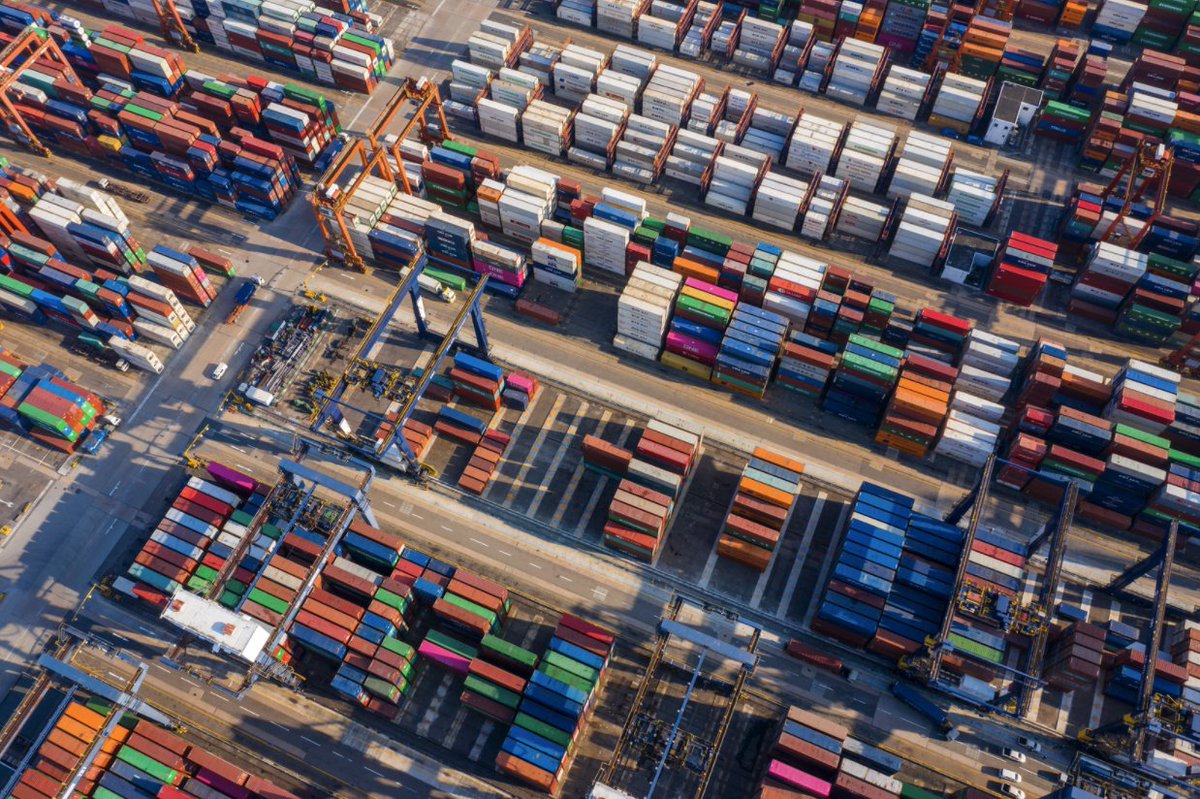 SayHelloVelo's tweet photo. Disruptions to the #supplychain are demanding smarter solutions.  
The increase in interest rates, which are known to 'fight' inflation, will not solve part shortages or ensure labor peace at port facilities. 
Full article: https://t.co/0fVXlXFIxv https://t.co/X4wegUV4YW