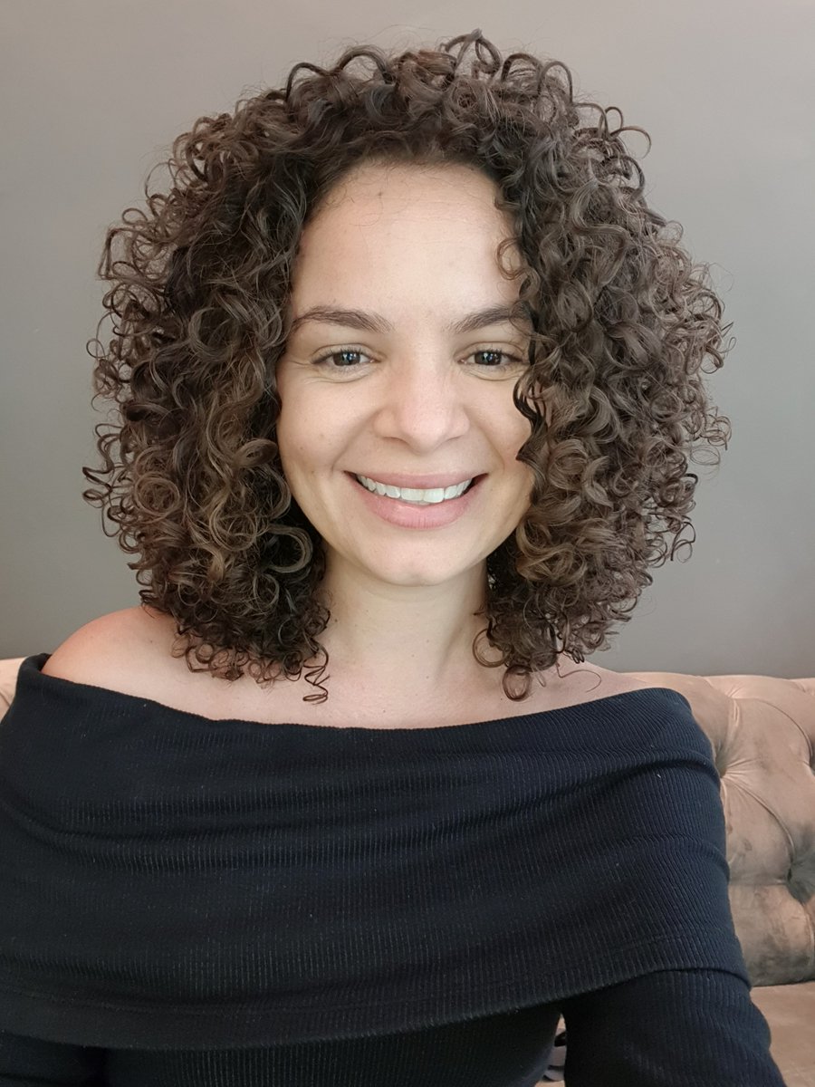 SULSAtweets's tweet photo. And our #ForgingFutures industry engagement ambassadors from @RobertGordonUni are:

@barbosapo_ a post-doctoral research fellow in biochemistry/molecular biology and Teodora Stoyanova a PhD researcher in cell and molecular biology https://t.co/dSu6dxh8qV