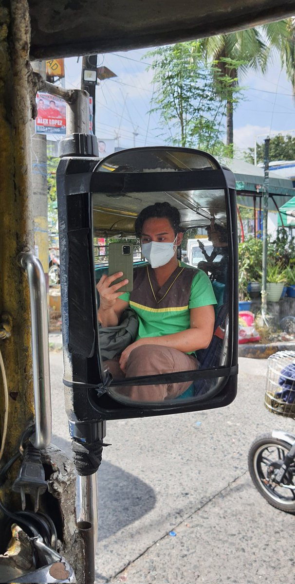 TheRealNarsJay's tweet photo. Tara na...byahe tayu
#CommutersLife
#ItsMoreFunInThePhilippines
#DutyAgain
#BuhayNurse https://t.co/uy06eGq7hS