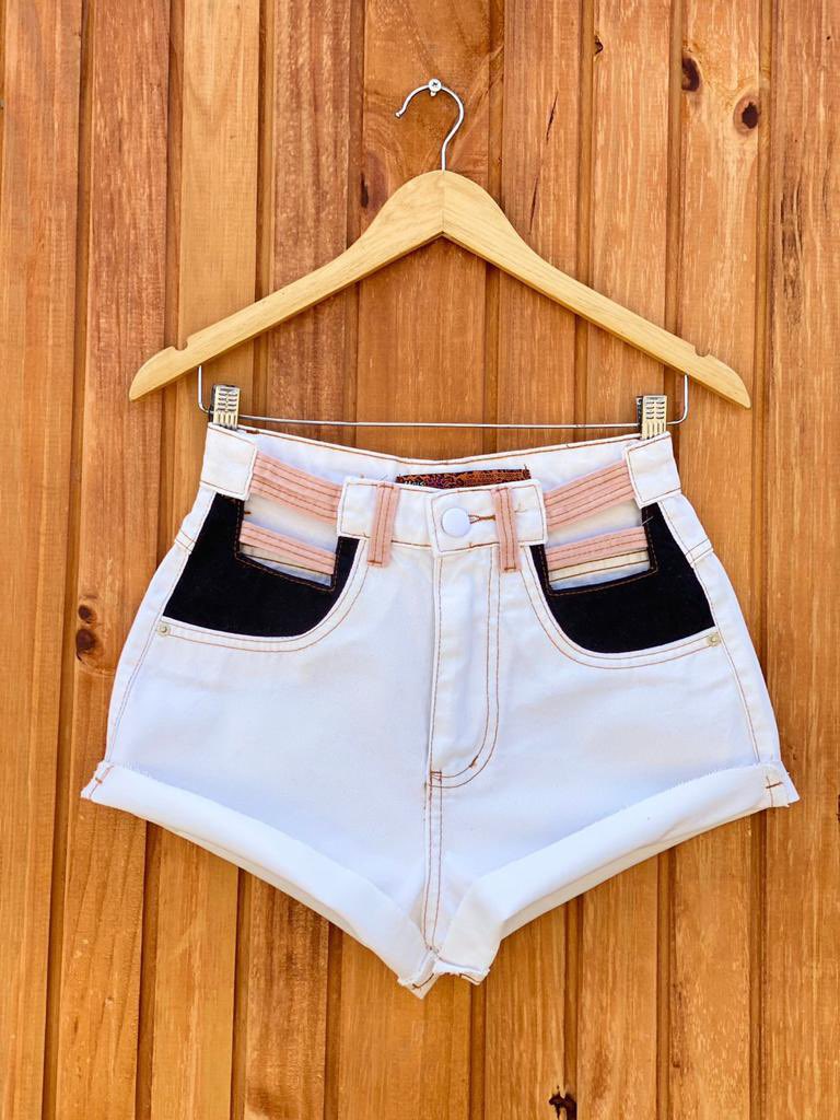 ModellenVip's tweet image. 55,00