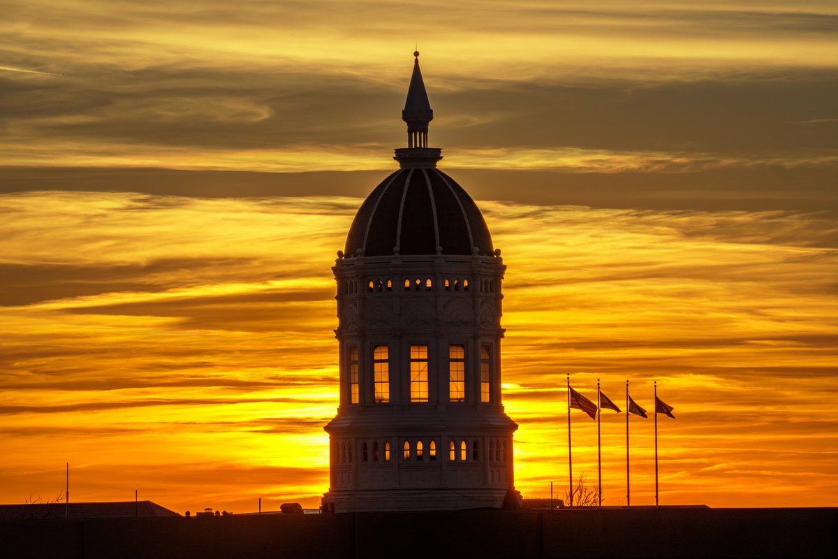 Mizzou's tweet photo. Happy first day of classes, Tigers! We hope you have a great start to the semester 💛 https://t.co/tCE371YvTu