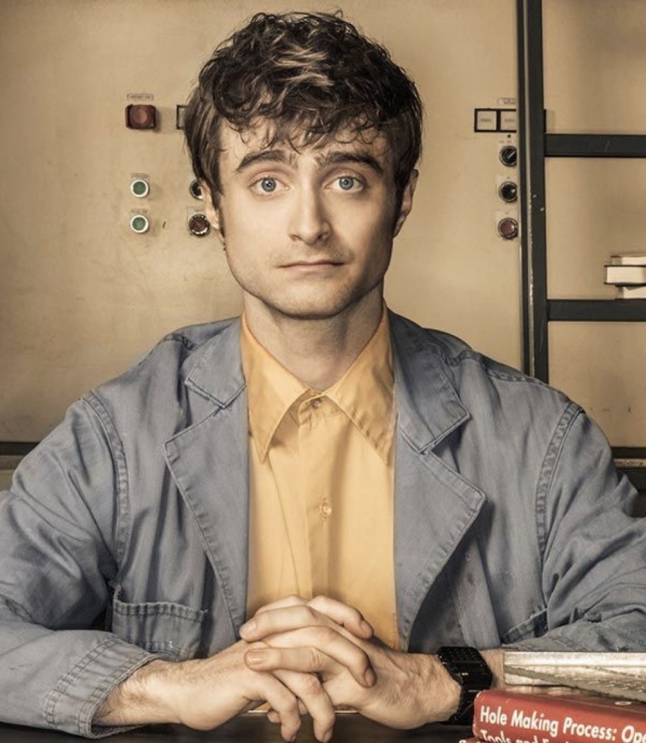 getFANDOM's tweet photo. Daniel Radcliffe will play 'Weird Al' Yankovic in a biopic 

'I have no doubt whatsoever that this is the role future generations will remember him for' says Yankovic 🤣 https://t.co/wmvD2OjdrE