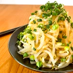 簡単2ステップで作れちゃう!もやしと3種類の調味料で作れる簡単お手軽レシピ!