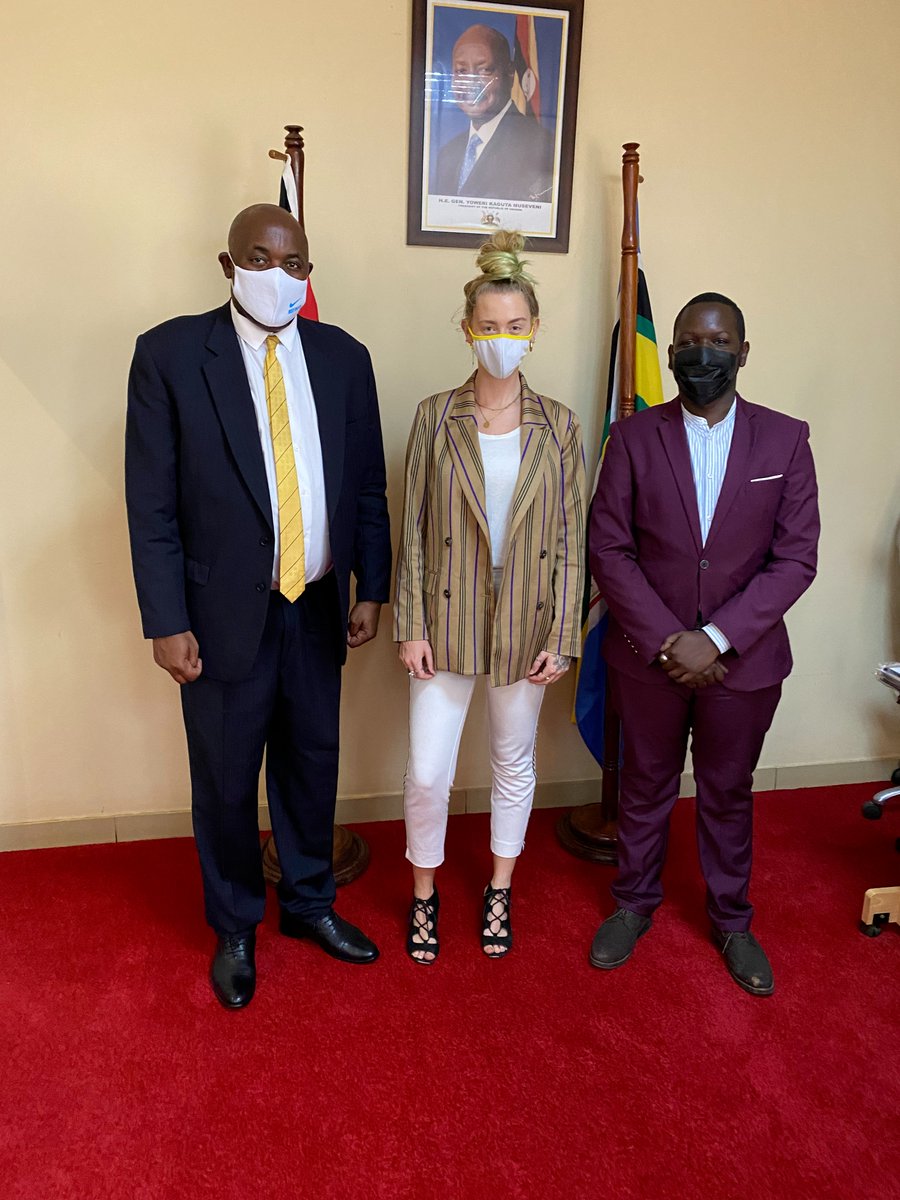 FXG Uganda (@fxgugandavr) on Twitter photo We had the pleasure of meeting with <a href="/CHRISBARYOMUNS1/">DR. CHRIS BARYOMUNSI</a>, the Minister of ICT & National Guidance to discuss the future of #Uganda & #VirtualReality technology 🇺🇬 <a href="/MoICT_Ug/">Ministry of ICT&NG</a> <a href="/NIISP_ICT/">NIISP - National ICT Initiatives Support Program</a> We had the pleasure of meeting with <a href="/CHRISBARYOMUNS1/">DR. CHRIS BARYOMUNSI</a>, the Minister of ICT & National Guidance to discuss the future of #Uganda & #VirtualReality technology 🇺🇬 <a href="/MoICT_Ug/">Ministry of ICT&NG</a> <a href="/NIISP_ICT/">NIISP - National ICT Initiatives Support Program</a>