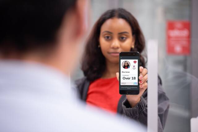 thinkdigicon's tweet photo. Post Office and Yoti tackle government policy change with new apps - https://t.co/iLy3i4Rxu7 
#digitalidentity @PostOffice @getyoti #government #EasyID @KantaraNews https://t.co/kIohE2UU3L