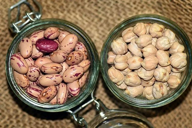 LifestyleSoln's tweet photo. Increasing Fiber in your diet is one of the best healthy diet habits that you can adopt! It reduces hunger, controls cravings, controls blood sugar, & helps with weight control & losing weight!
https://t.co/sy6A8Pb3wi
#Fiber #IncreaseFiber #Diet #HealthyDiet #Nutrition #Hunger https://t.co/agvNuEkgFT