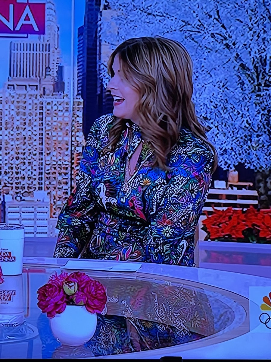⁦@HodaAndJenna⁩ ⁦<a href="/JennaBushHager/">Jenna Bush Hager</a>⁩ absolutely love your dress! This is my favorite style of dress. Please share who the designer is. You are so beautiful!