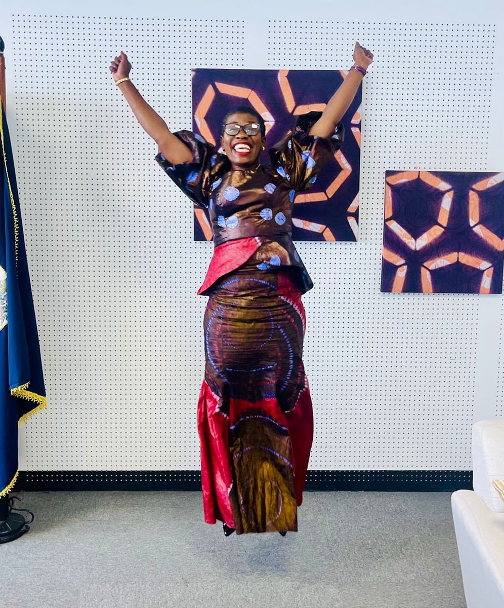 yakisawyerr's tweet photo. Yaaay!!! We won!!! #Freetown awarded $1m over three years through @BloombergDotOrg Philanthropies’ Global #MayorsChallenge out of >600 city applicants. Competition was stiff and lasted a whole year but we made it! https://t.co/qzoy5CGOw9…
#FreetownTheTreeTown
#TransformFreetown https://t.co/bVwDUpAiRX
