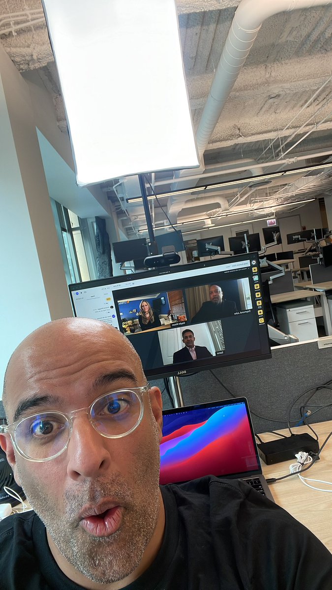 AvaneeshMarwaha's tweet photo. @TheSharkDaymond thanks for helping us kickoff the year. @LiteraMicro is taking time this week to reflect, collaborate, and plan. #unlockthenextlevel https://t.co/lFg74AM3Z2
