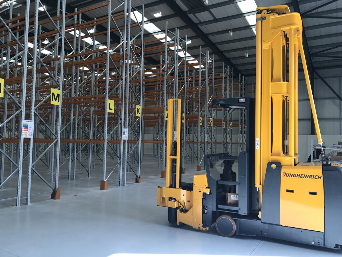 OneSolutn's tweet image. Not forgetting we design, supply &amp;amp; install Pallet Racking!! Here's a throwback showing a Scheme completed in Bury, Greater Manchester! #palletracking #warehouse #storage